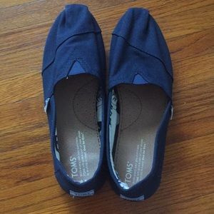 Toms navy blue slip on